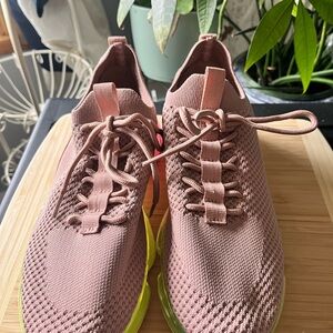 Trendy Pink Women's Sneakers never worn